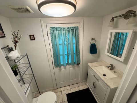 Tiny photo for 300 S Cumberland Parkway, Des Plaines, IL 60016 (MLS # 12499395)