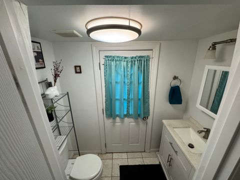 Tiny photo for 300 S Cumberland Parkway, Des Plaines, IL 60016 (MLS # 12499395)