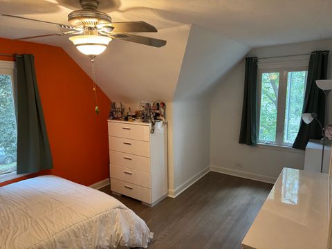 Tiny photo for 300 S Cumberland Parkway, Des Plaines, IL 60016 (MLS # 12499395)