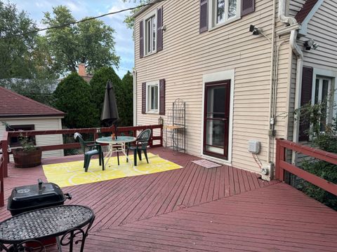 Tiny photo for 300 S Cumberland Parkway, Des Plaines, IL 60016 (MLS # 12499395)