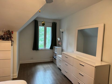 Tiny photo for 300 S Cumberland Parkway, Des Plaines, IL 60016 (MLS # 12499395)