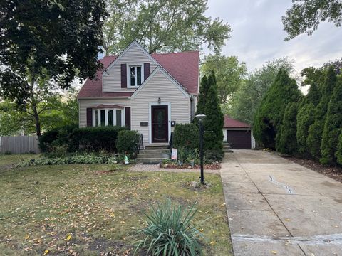 Photo of 300 S Cumberland Parkway, Des Plaines, IL 60016 (MLS # 12499395) Photo of 300 S Cumberland Parkway, Des Plaines, IL 60016 (MLS # 12499395)