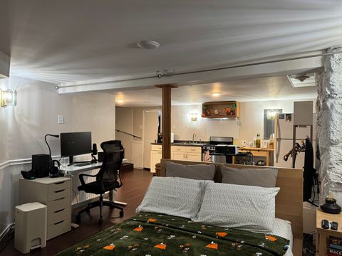 Tiny photo for 300 S Cumberland Parkway, Des Plaines, IL 60016 (MLS # 12499395)