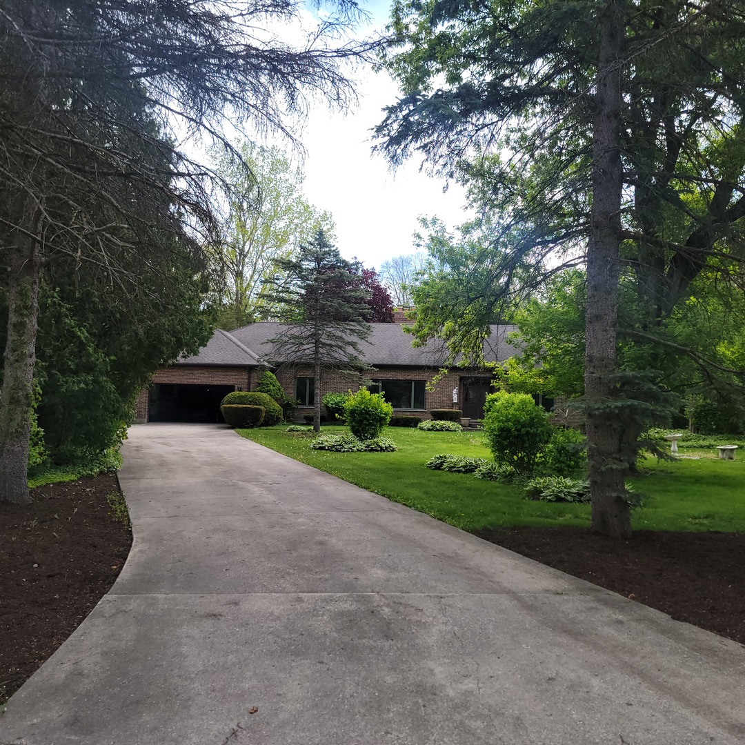 Properties 2 23547 N RALEIGH Drive