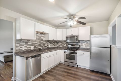 Tiny photo for 310 N Huntington Drive, McHenry, IL 60050 (MLS # 12516289)