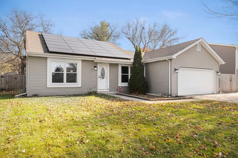 Photo of 310 N Huntington Drive, McHenry, IL 60050 (MLS # 12516289)