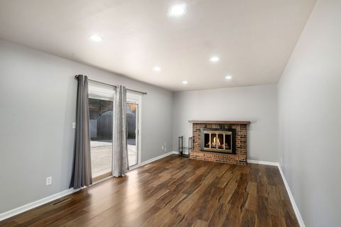 Tiny photo for 310 N Huntington Drive, McHenry, IL 60050 (MLS # 12516289)