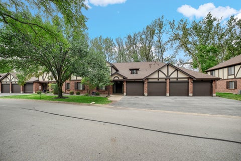Tiny photo for 8225 Willow Drive #45B, Palos Hills, IL 60465 (MLS # 12759889)