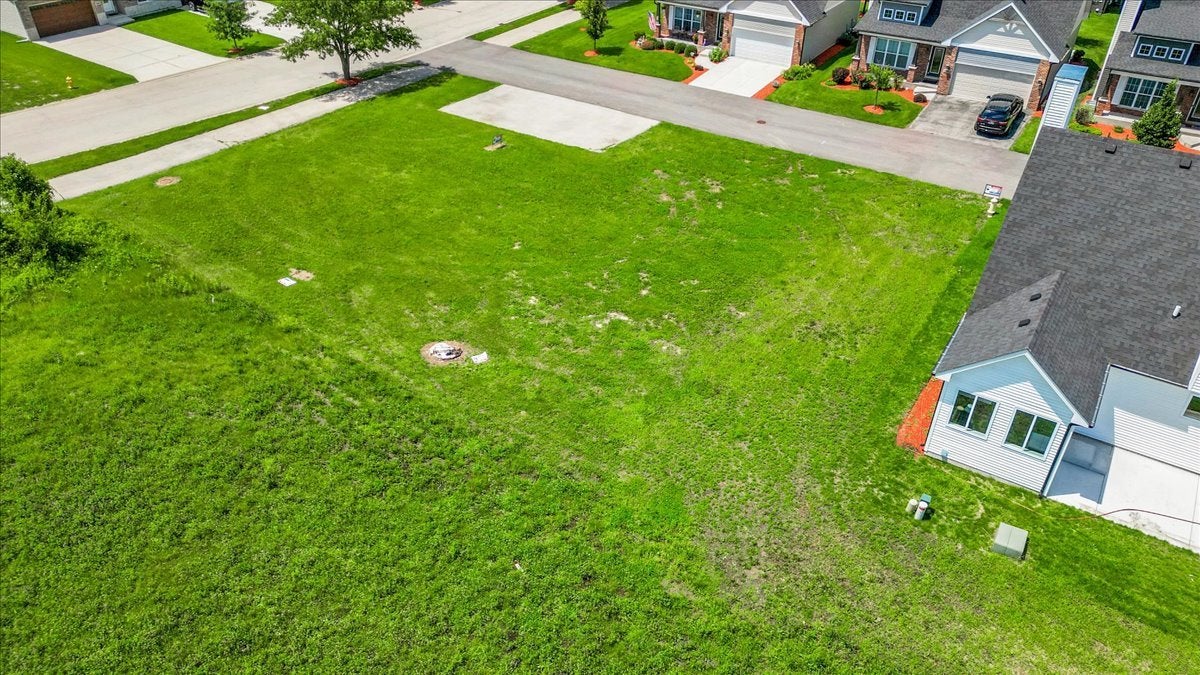 2076 Waters Edge Drive
