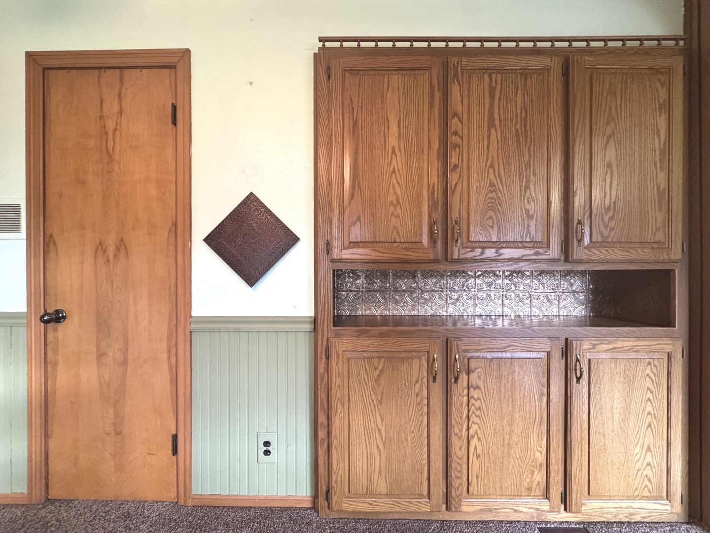 Kankakee, Illinois 60901, United States, 3 Bedrooms Bedrooms, ,2 BathroomsBathrooms,Residential,Active,224153