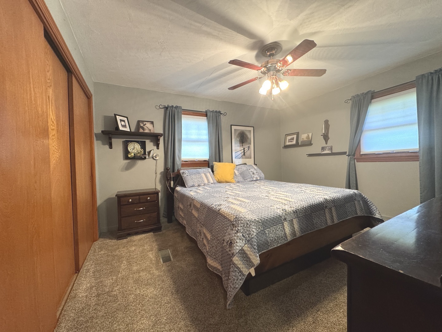 Kankakee, Illinois 60901, United States, 3 Bedrooms Bedrooms, ,2 BathroomsBathrooms,Residential,Active,224153