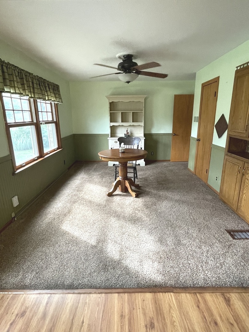 Kankakee, Illinois 60901, United States, 3 Bedrooms Bedrooms, ,2 BathroomsBathrooms,Residential,Active,224153