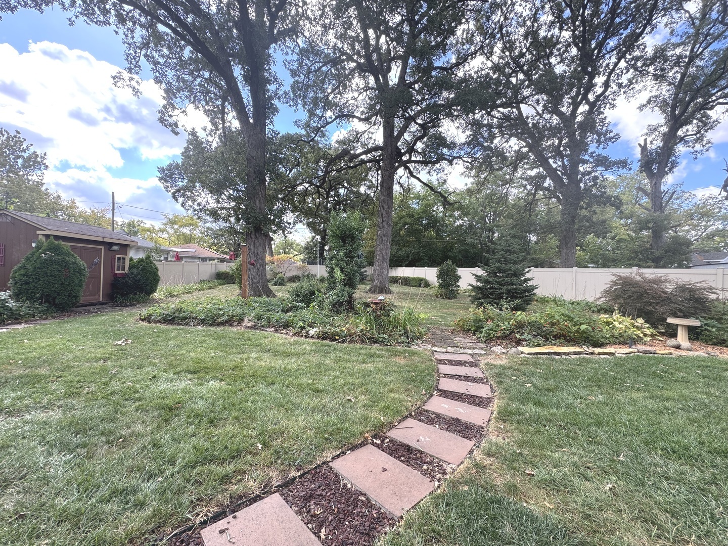 Kankakee, Illinois 60901, United States, 3 Bedrooms Bedrooms, ,2 BathroomsBathrooms,Residential,Active,224153