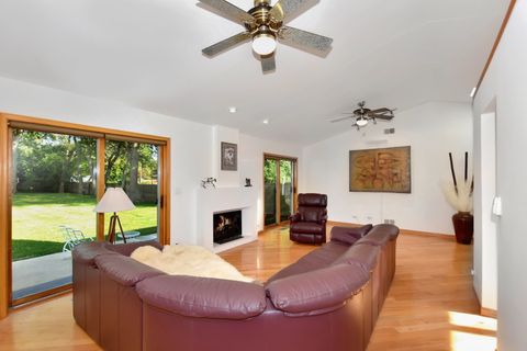 Tiny photo for 543 S Warren Avenue, Palatine, IL 60074 (MLS # 12472216)