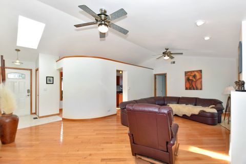 Tiny photo for 543 S Warren Avenue, Palatine, IL 60074 (MLS # 12472216)