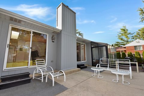 Tiny photo for 543 S Warren Avenue, Palatine, IL 60074 (MLS # 12472216)