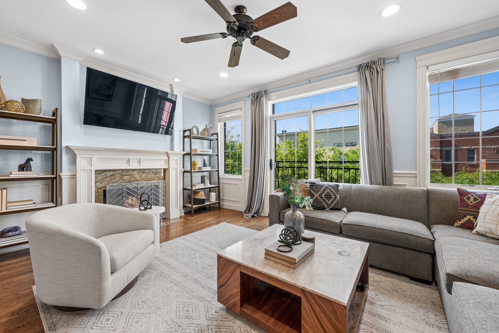 843 W Diversey Parkway 4