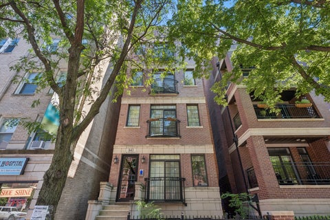 Photo of 843 W Diversey Parkway #4, Chicago, IL 60614 (MLS # 12774962)