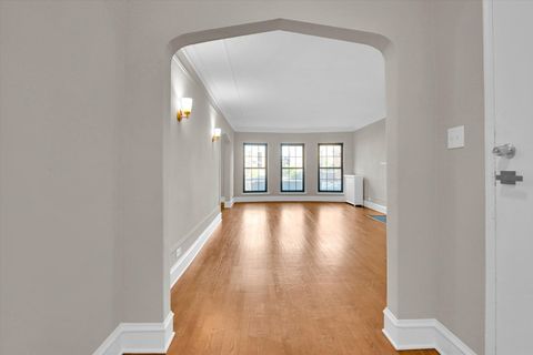 Tiny photo for 2213 E 68TH Street #1E, Chicago, IL 60649 (MLS # 12495925)