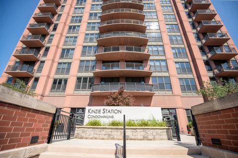 Tiny photo for 330 N Jefferson Street #603, Chicago, IL 60661 (MLS # 12465493)