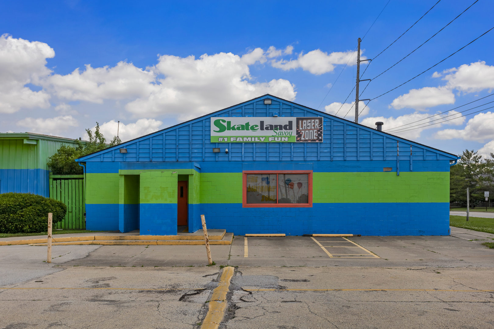 208 W Curtis Road