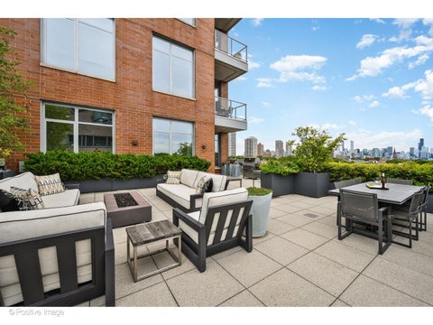 Tiny photo for 540 W Webster Avenue #511, Chicago, IL 60614 (MLS # 12764415)