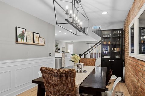 Tiny photo for 807 W Wolfram Street #6, Chicago, IL 60657 (MLS # 12594707)