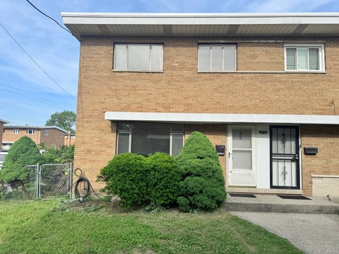 Photo of 2540 W Jerome Street #D, Chicago, IL 60645 (MLS # 12662114)