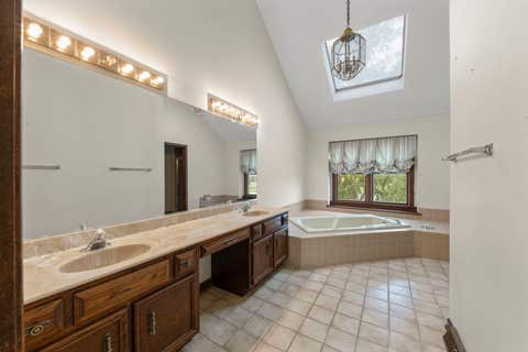 Tiny photo for 1841 Helen Court, Wheaton, IL 60189 (MLS # 12678566)