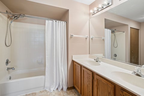 Tiny photo for 1156 Westminster Lane #1156, Elk Grove Village, IL 60007 (MLS # 12769484)
