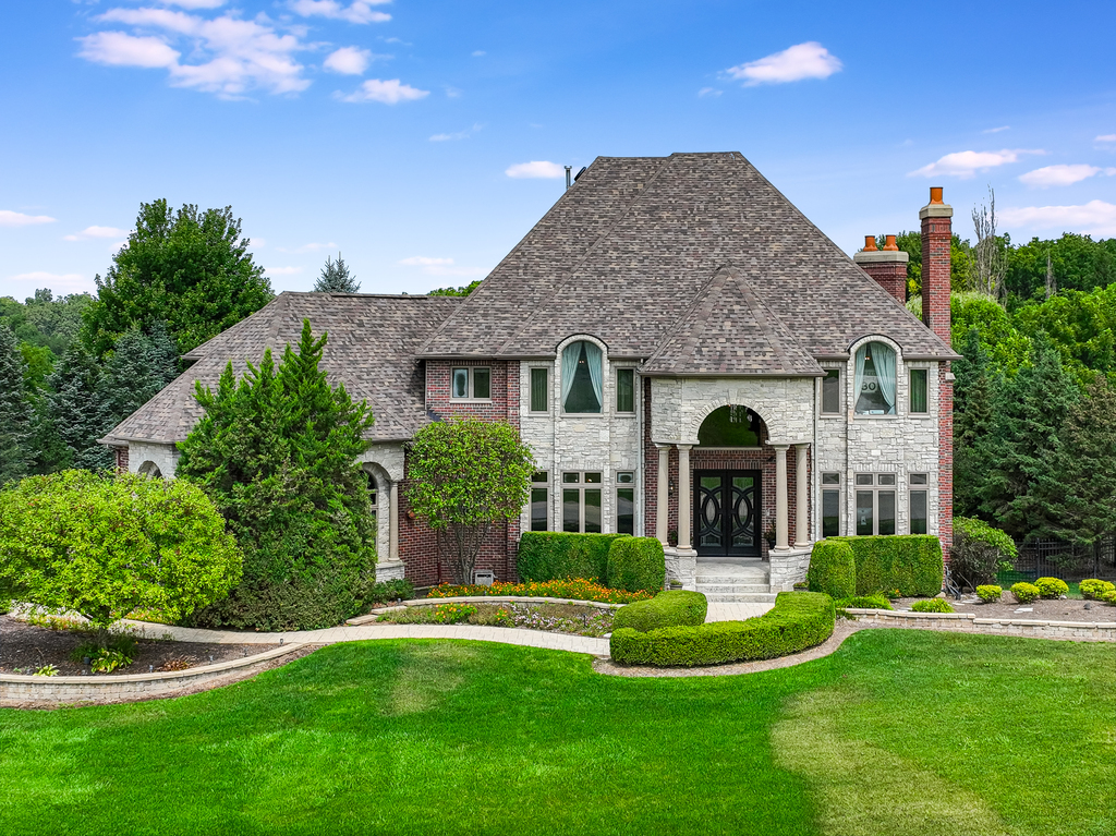 8127 Shadow Creek Lane