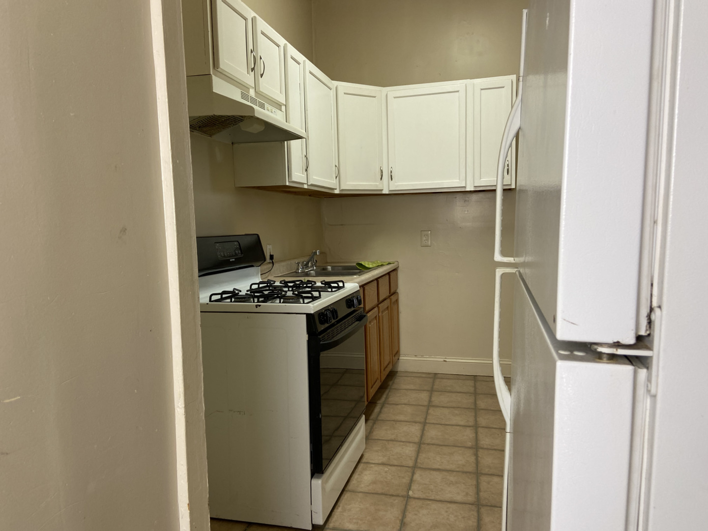 2440 W Lexington Street