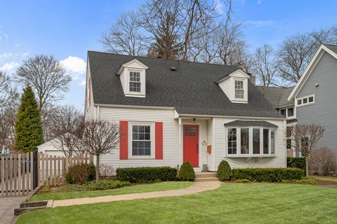 Photo of 1213 Dartmouth Street, Wilmette, IL 60091 (MLS # 12589352)