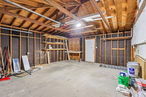 Tiny photo for 15631 E END Avenue, Dolton, IL 60419 (MLS # 12634035)