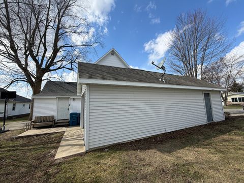 Tiny photo for 405 E Seminary Avenue, Hoopeston, IL 60942 (MLS # 12579001)