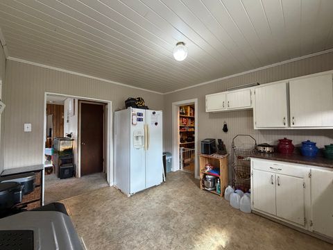 Tiny photo for 405 E Seminary Avenue, Hoopeston, IL 60942 (MLS # 12579001)