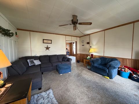 Tiny photo for 405 E Seminary Avenue, Hoopeston, IL 60942 (MLS # 12579001)