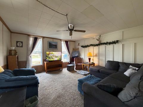 Tiny photo for 405 E Seminary Avenue, Hoopeston, IL 60942 (MLS # 12579001)