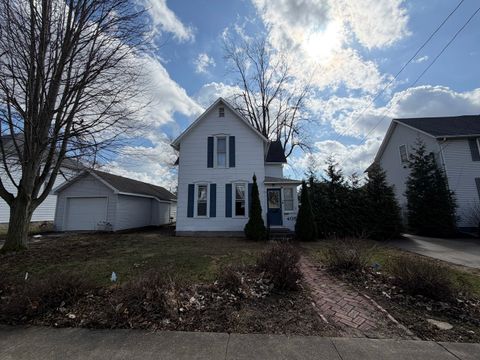Photo of 405 E Seminary Avenue, Hoopeston, IL 60942 (MLS # 12579001)