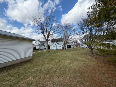 Tiny photo for 405 E Seminary Avenue, Hoopeston, IL 60942 (MLS # 12579001)