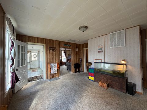 Tiny photo for 405 E Seminary Avenue, Hoopeston, IL 60942 (MLS # 12579001)