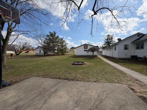 Tiny photo for 405 E Seminary Avenue, Hoopeston, IL 60942 (MLS # 12579001)