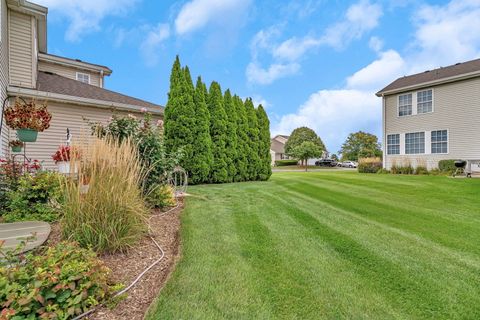 Tiny photo for 16107 Huron Street, Crest Hill, IL 60403 (MLS # 12491876)