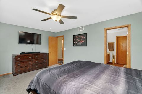 Tiny photo for 16107 Huron Street, Crest Hill, IL 60403 (MLS # 12491876)