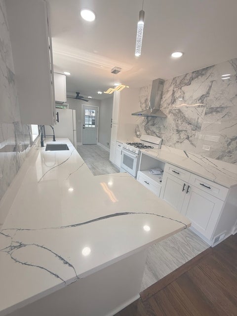 Tiny photo for 8926 S Paxton Avenue, Chicago, IL 60617 (MLS # 12752355)