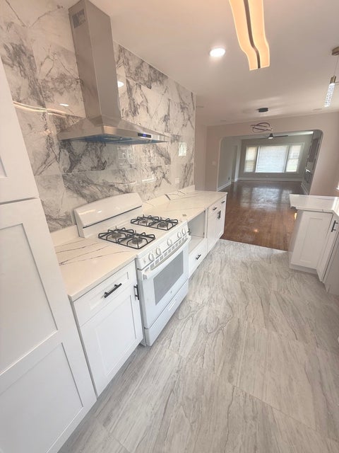 Tiny photo for 8926 S Paxton Avenue, Chicago, IL 60617 (MLS # 12752355)