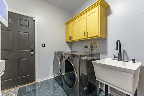 Tiny photo for 926 Edgewood Drive, Sugar Grove, IL 60554 (MLS # 12738453)