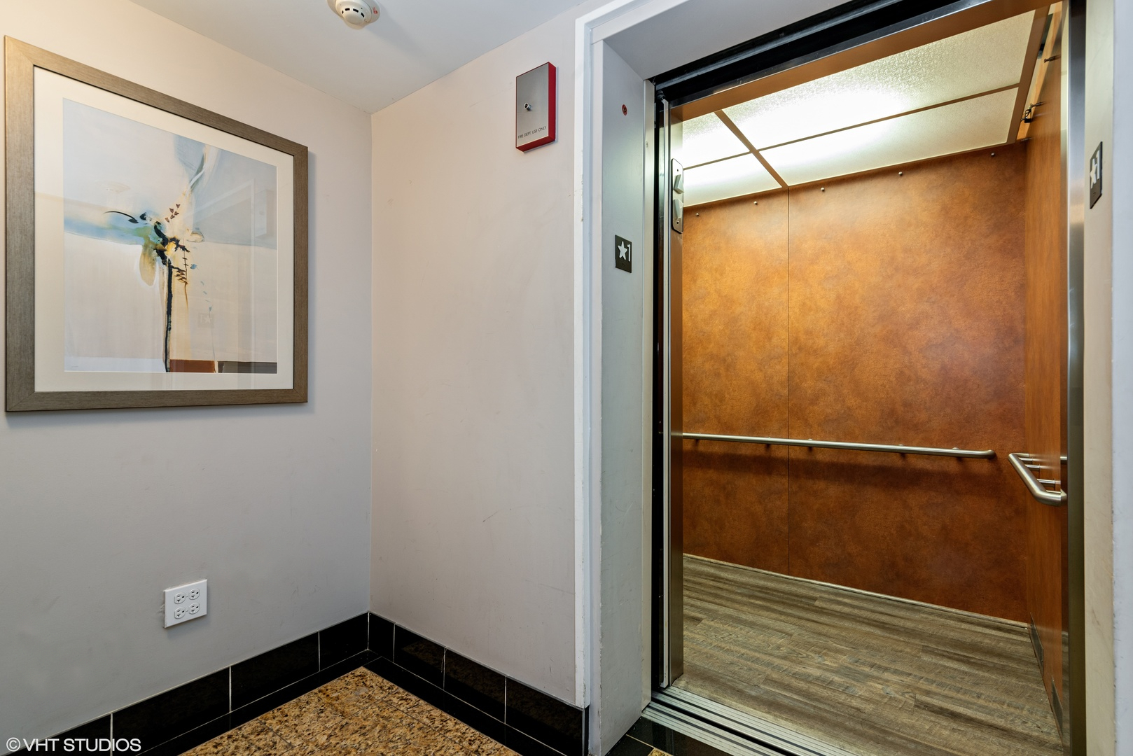 1926 N Lincoln Park West Street 4A