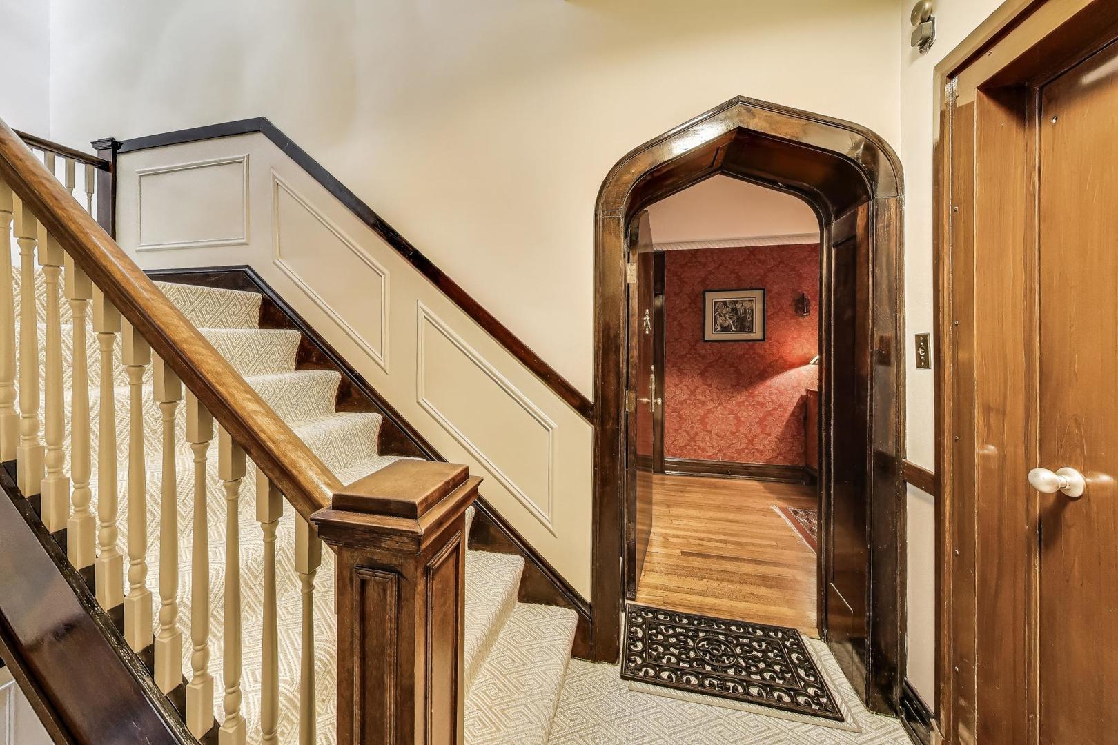 5750 S Kenwood Avenue 1N