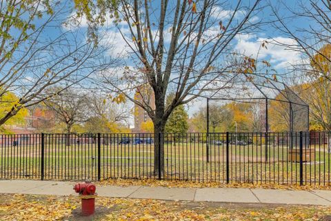 Tiny photo for 5750 S Kenwood Avenue #1N, Chicago, IL 60637 (MLS # 12579324)